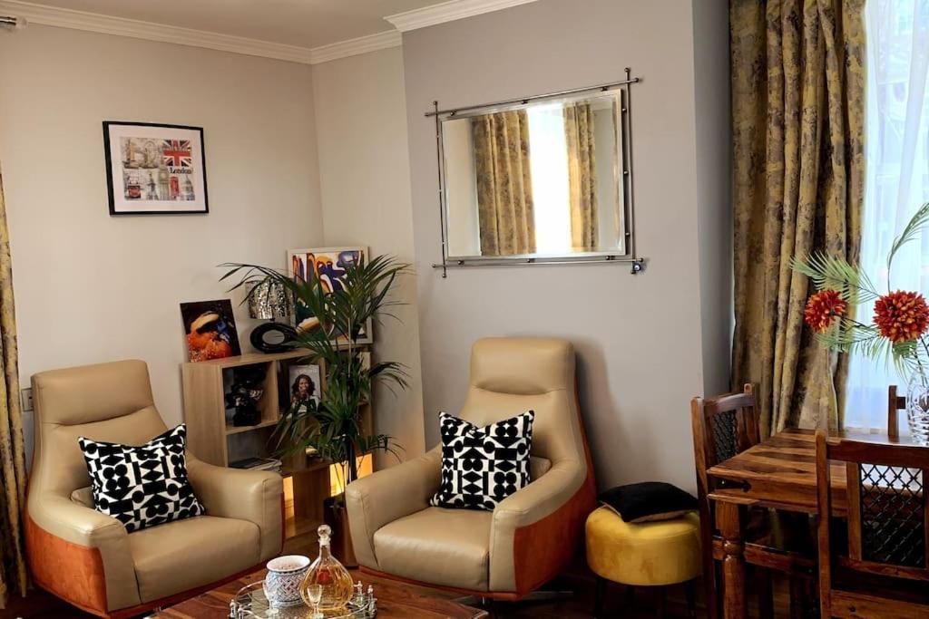 Stylish And Cosy 3 Bedroom Appartment London Bagian luar foto